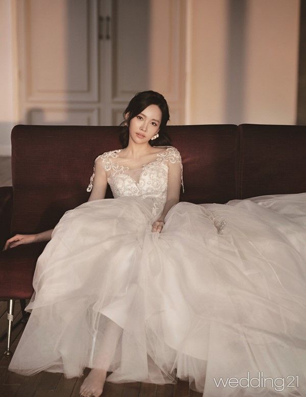Joo-Hee Yoon Sexy and Hottest Photos , Latest Pics