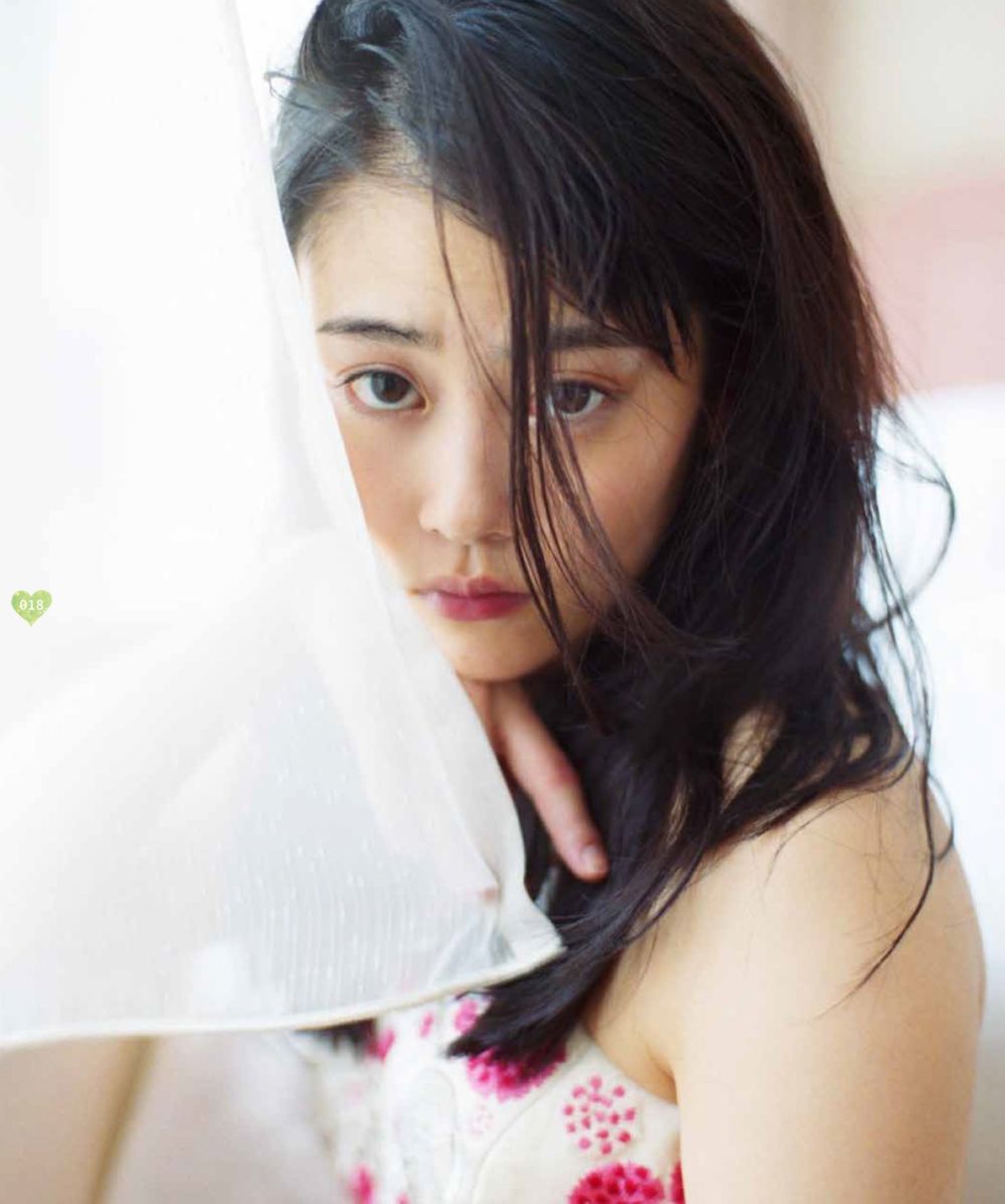 Mitsuki Takahata Sexy and Hottest Photos , Latest Pics