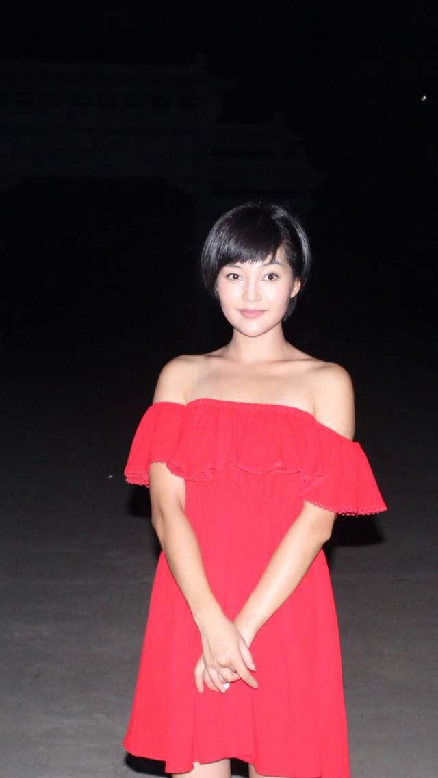 Yan Guo Sexy and Hottest Photos , Latest Pics
