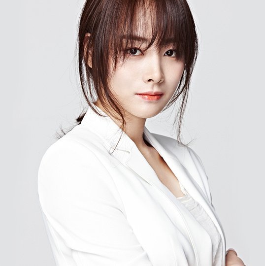Kim Ri-na Sexy and Hottest Photos , Latest Pics