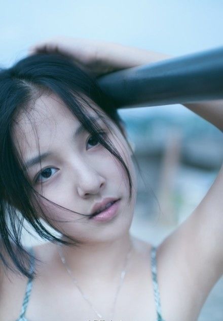 Qian Wu Sexy and Hottest Photos , Latest Pics