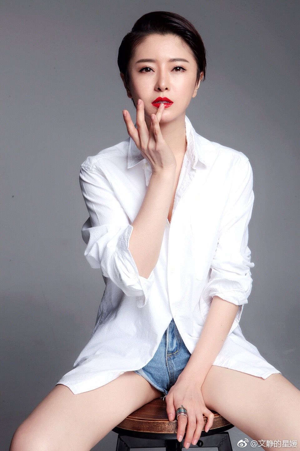 Jing Wen Sexy and Hottest Photos , Latest Pics