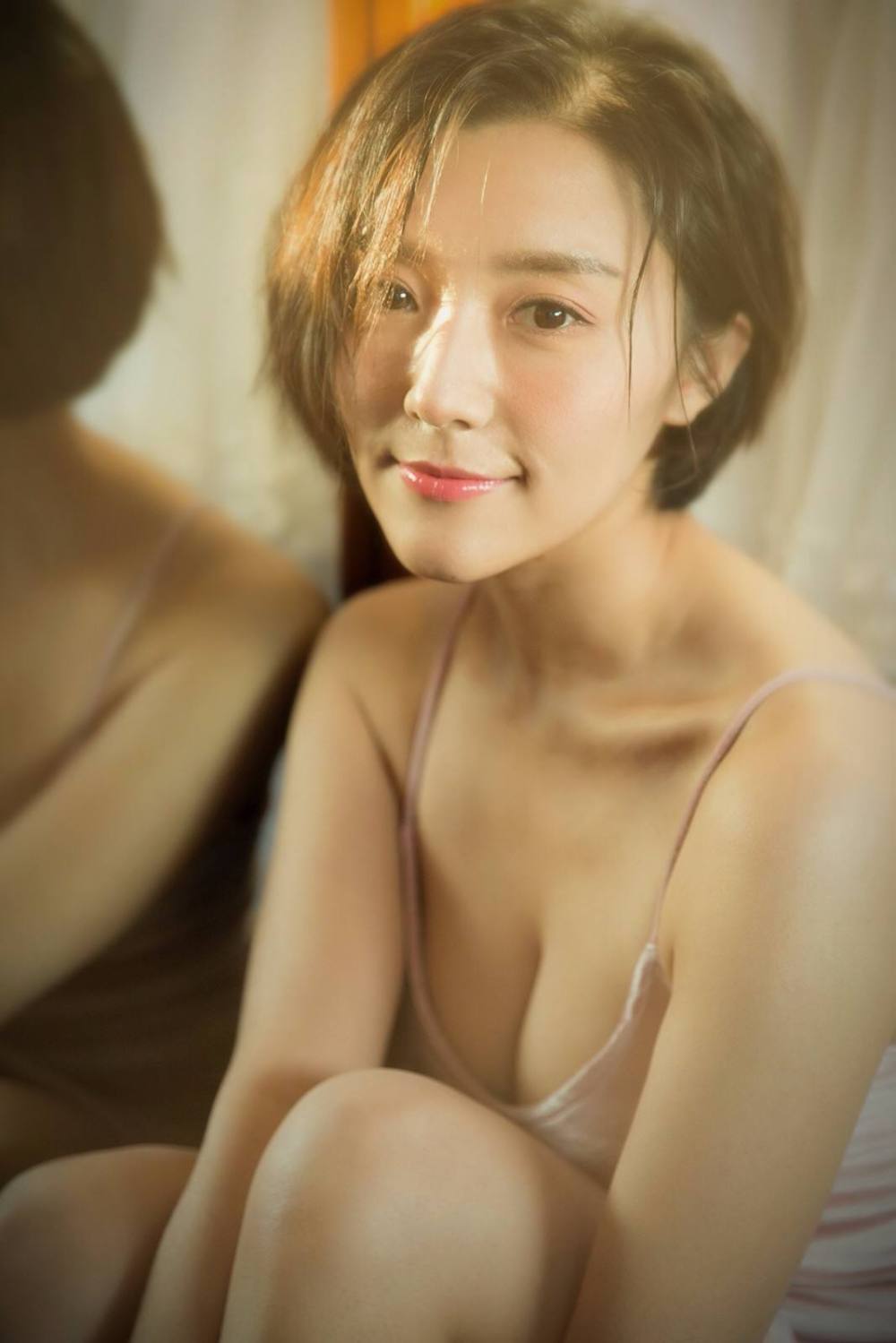 Chengcheng Fang Sexy and Hottest Photos , Latest Pics