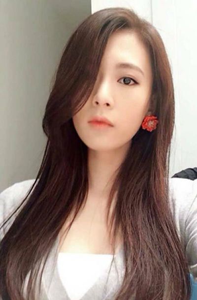 Yiyi Long Sexy and Hottest Photos , Latest Pics