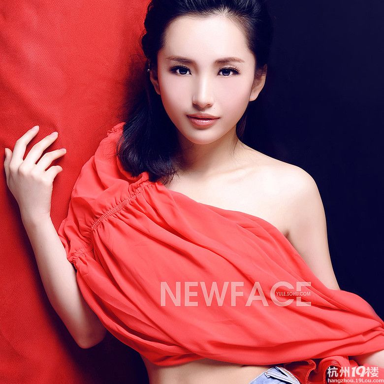 Yuyu Xiao Sexy and Hottest Photos , Latest Pics