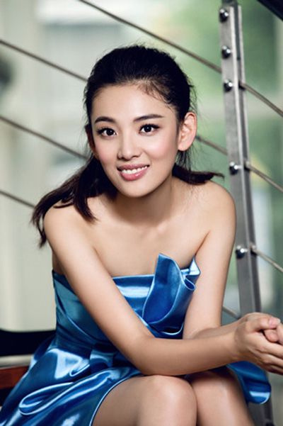 Qianru Zhang Sexy and Hottest Photos , Latest Pics