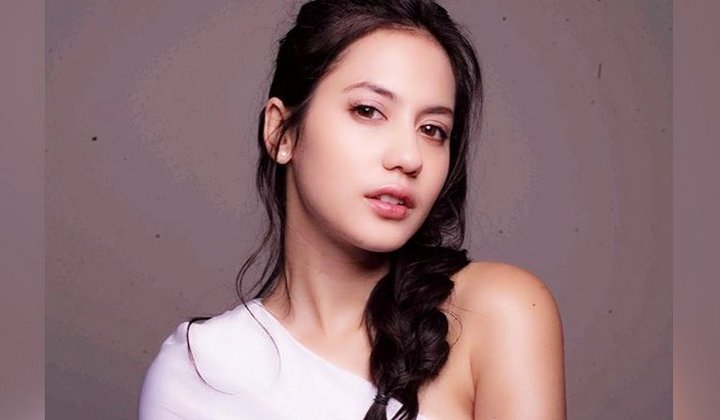 Pevita Pearce Sexy and Hottest Photos , Latest Pics