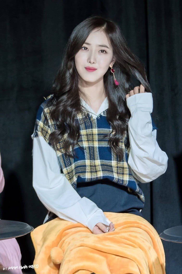 Sinb Sexy and Hottest Photos , Latest Pics