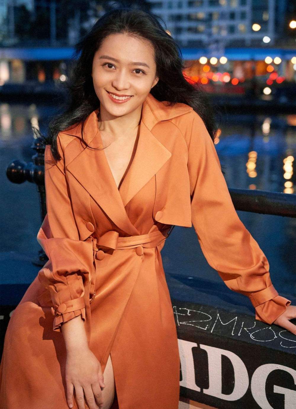 Qinchuan Feng Sexy and Hottest Photos , Latest Pics