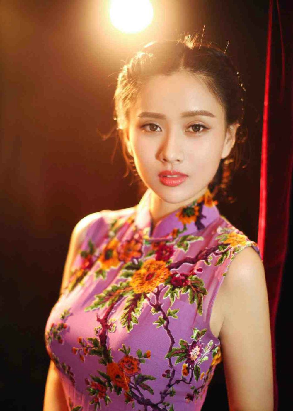 Yuan Liang Sexy and Hottest Photos , Latest Pics