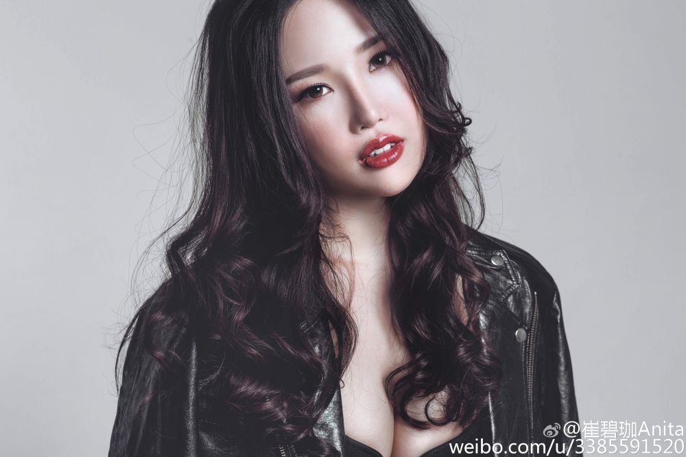 Anita Chui Sexy and Hottest Photos , Latest Pics