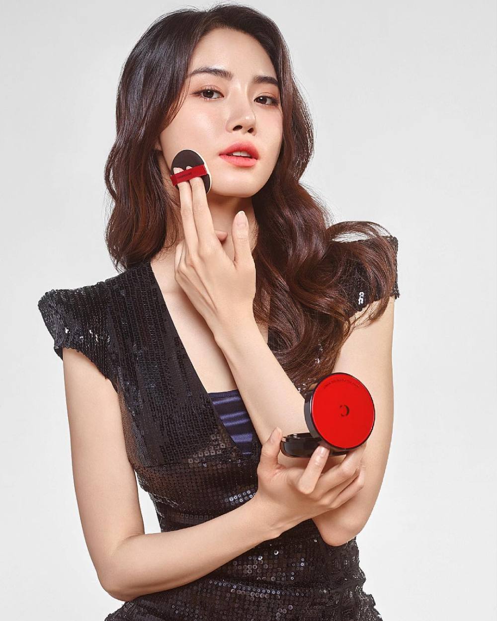 Seung-eon Hwang Sexy and Hottest Photos , Latest Pics