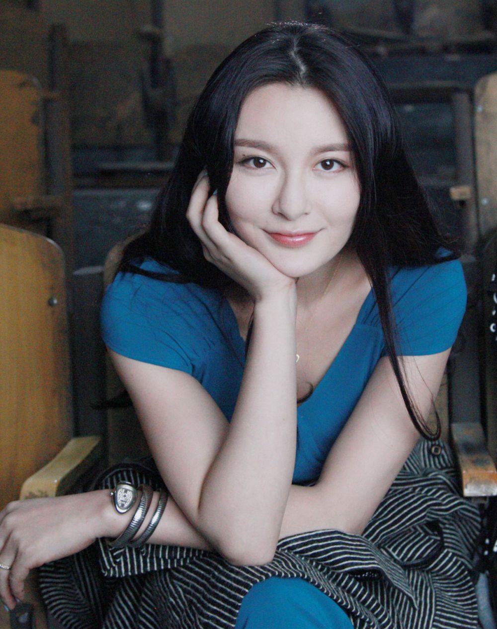 Mengmeng Li Sexy and Hottest Photos , Latest Pics