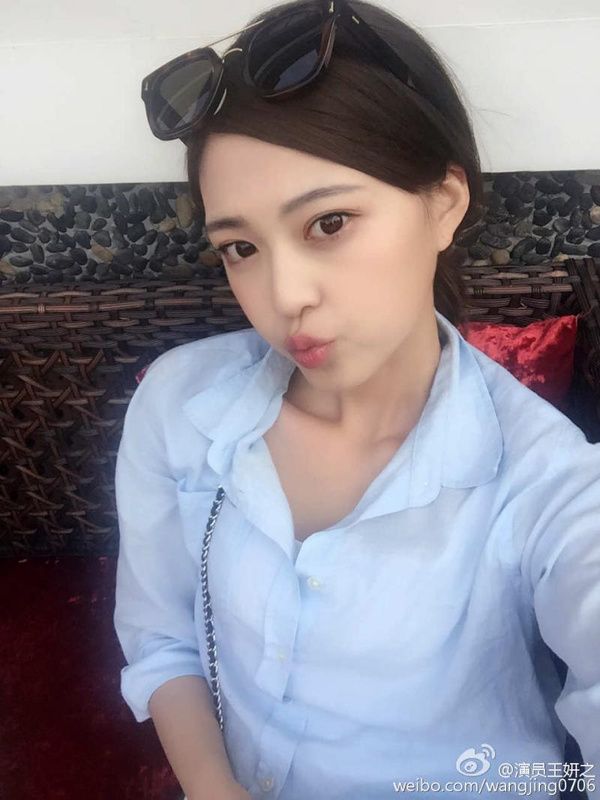 Yanzhi Wang Sexy and Hottest Photos , Latest Pics
