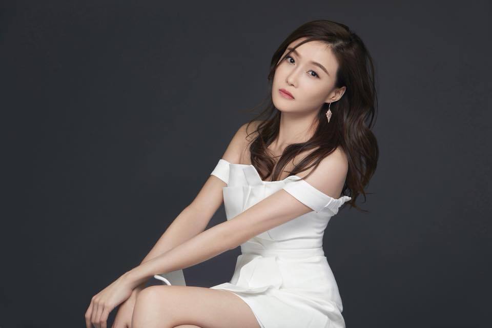 Hazel Tong Sexy and Hottest Photos , Latest Pics