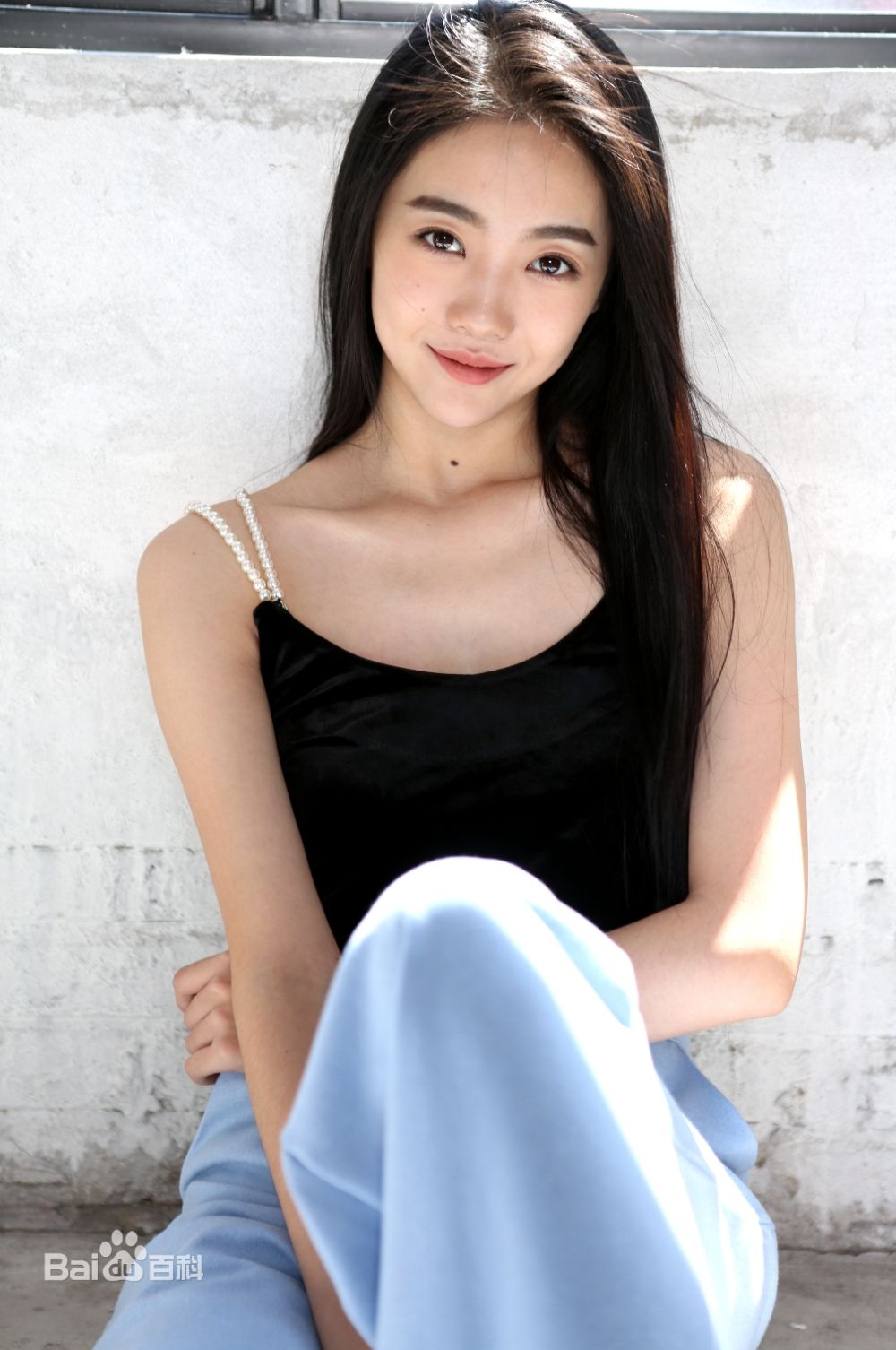Qian Wang Sexy and Hottest Photos , Latest Pics