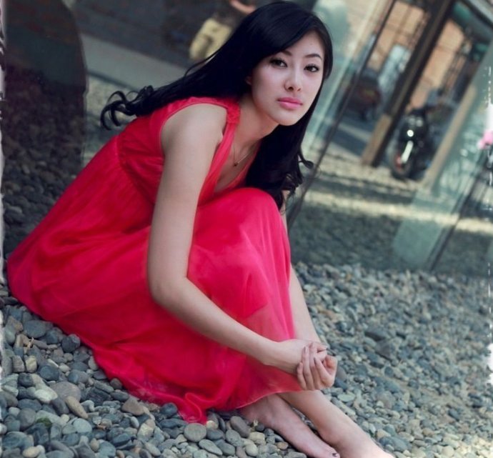 Chonghui Duanmu Sexy and Hottest Photos , Latest Pics