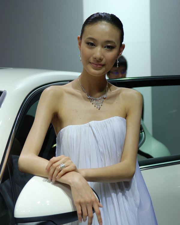 Shu-Pei Qin Sexy and Hottest Photos , Latest Pics