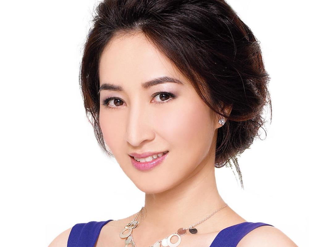 Esther Kwan Sexy and Hottest Photos , Latest Pics