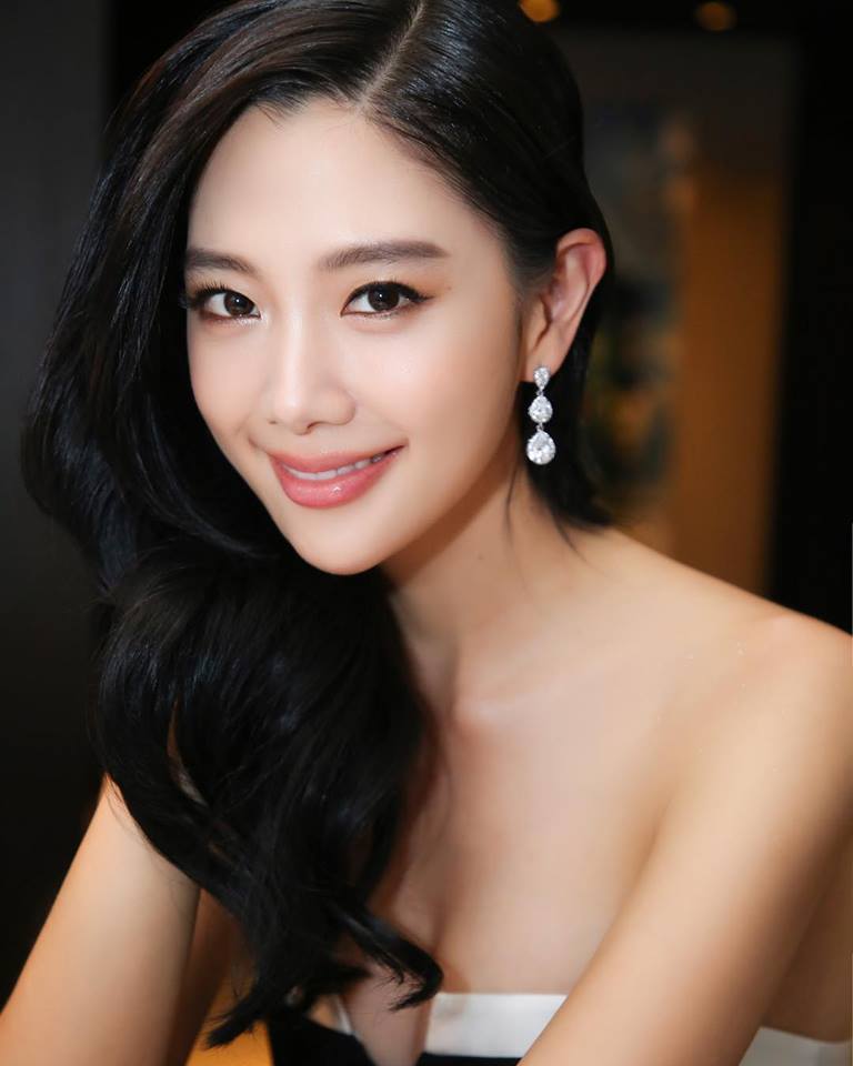 Clara Lee Sexy and Hottest Photos , Latest Pics