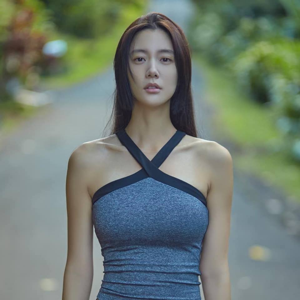 Clara Lee Sexy and Hottest Photos , Latest Pics