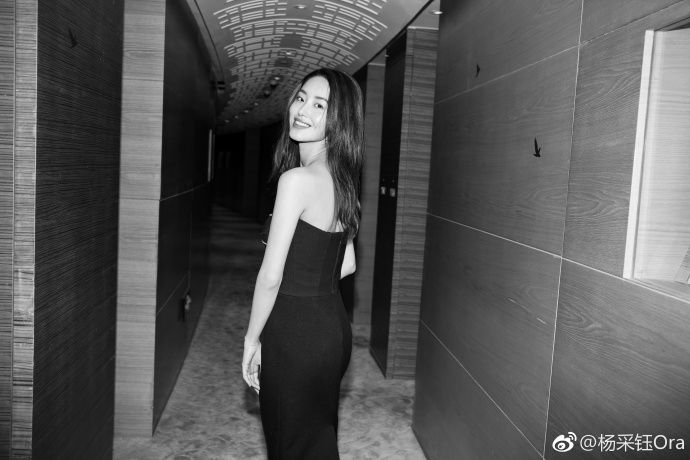 Caiyu Yang Sexy and Hottest Photos , Latest Pics