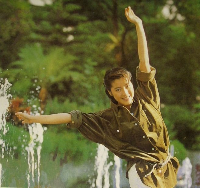 Michelle Yeoh Sexy and Hottest Photos , Latest Pics