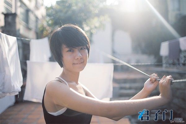 Yezi Zhang Sexy and Hottest Photos , Latest Pics