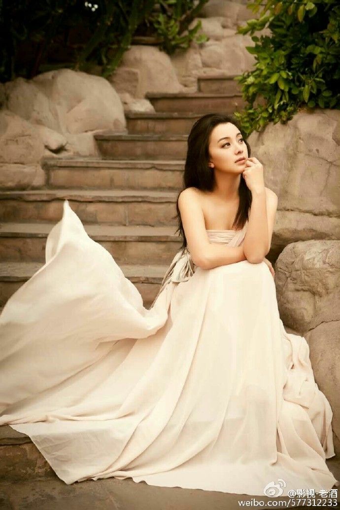 Yan Zhu Sexy and Hottest Photos , Latest Pics