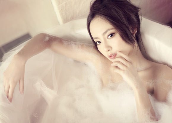 Jenny Zhang Sexy and Hottest Photos , Latest Pics