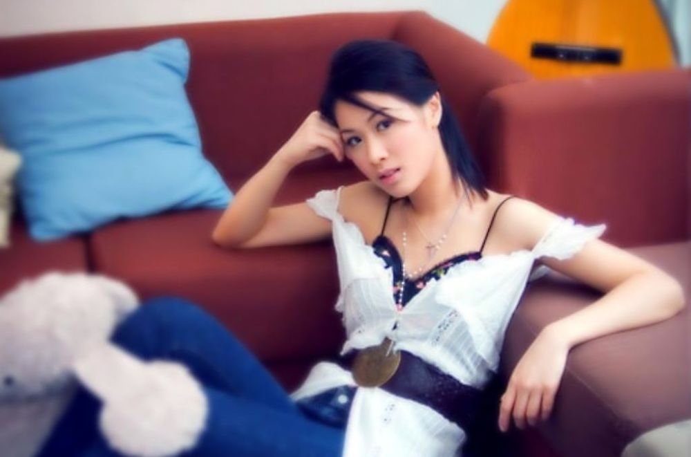 Candy Cheung Sexy and Hottest Photos , Latest Pics