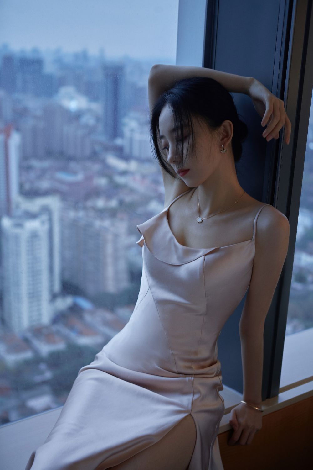 Yanmanzi Zhu Sexy and Hottest Photos , Latest Pics