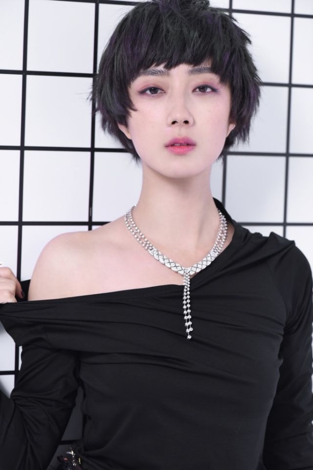 Gwei Lun-Mei Sexy and Hottest Photos , Latest Pics