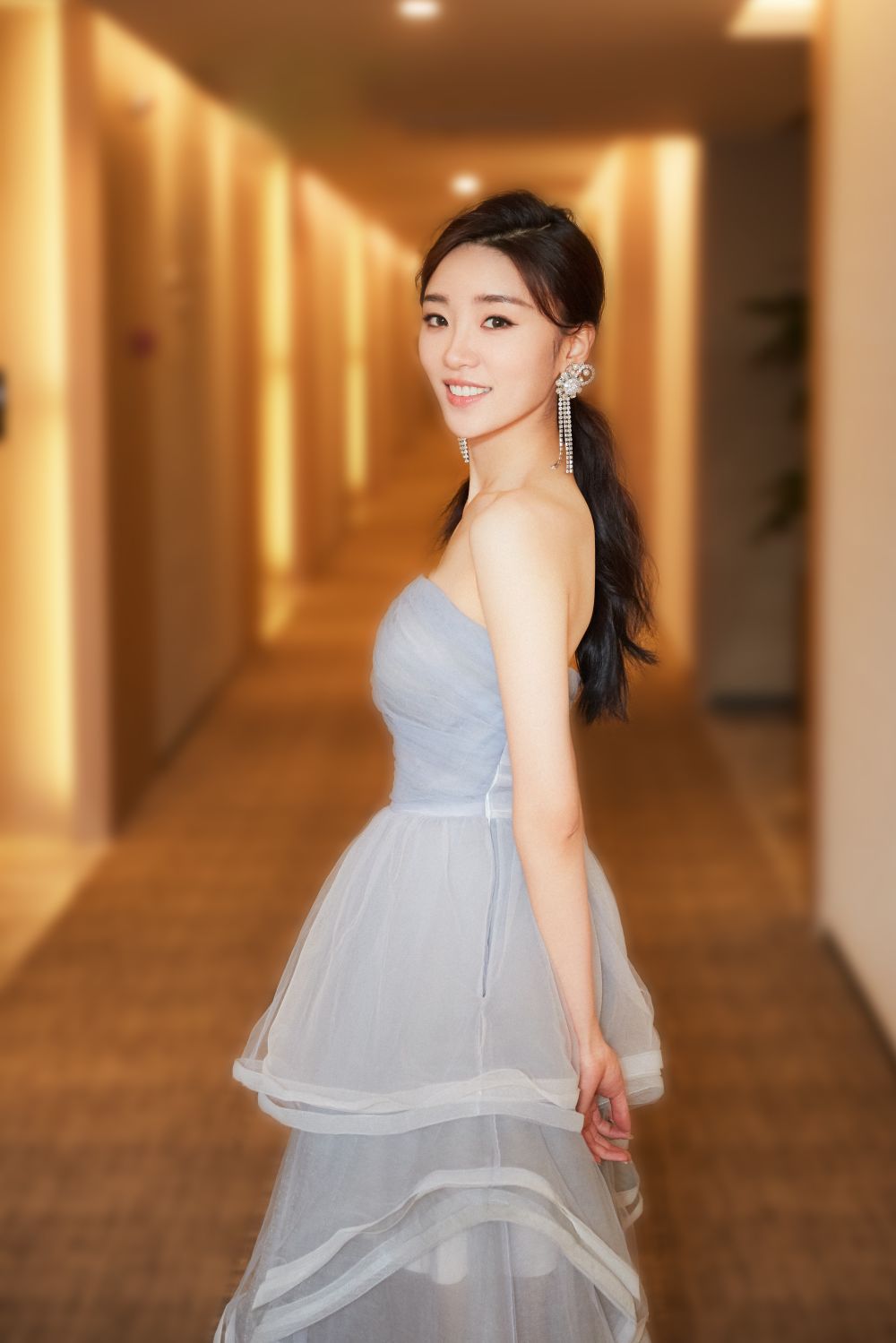 Yue Zhang Sexy and Hottest Photos , Latest Pics