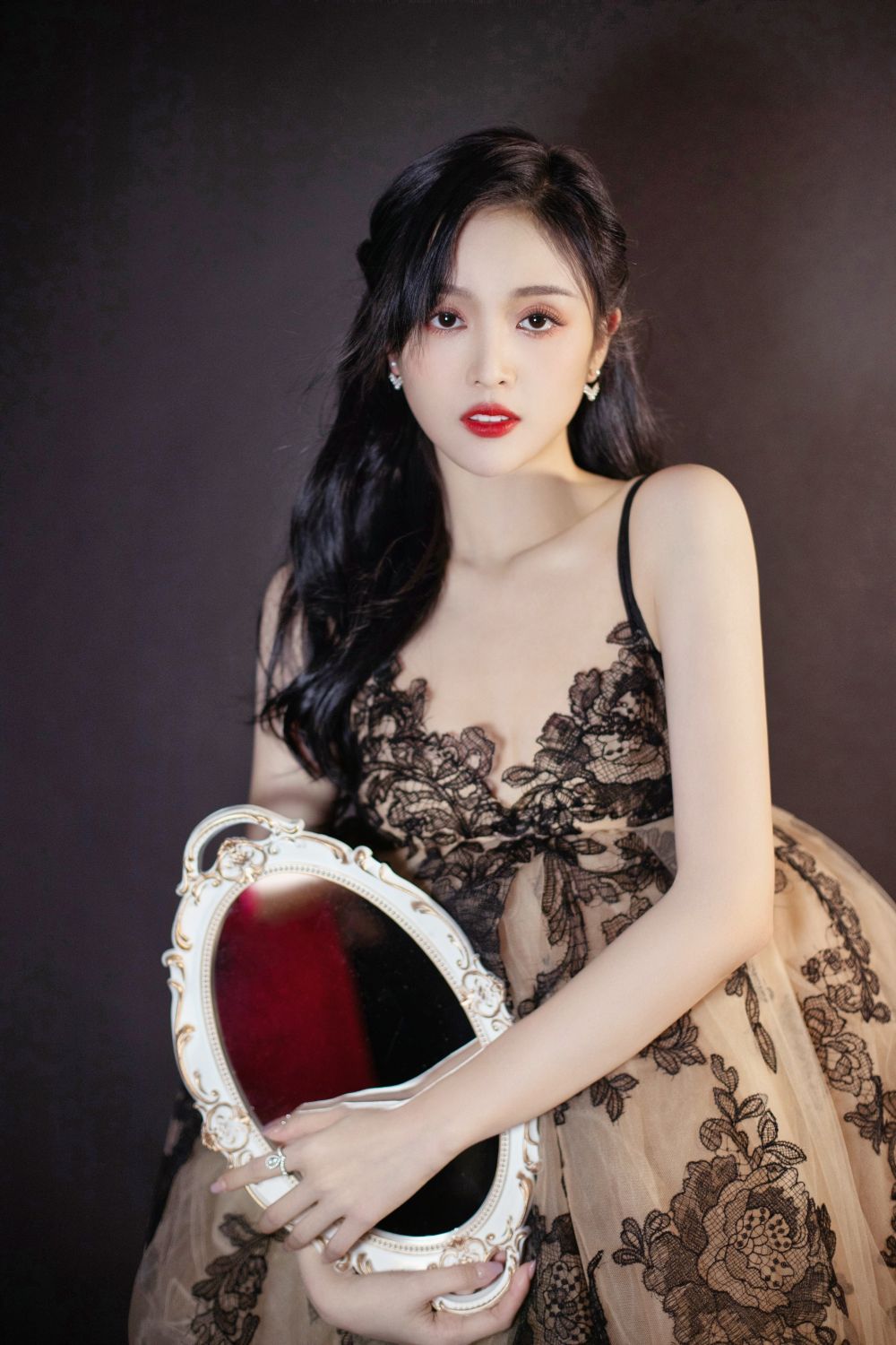 Xuanyi Wu Sexy and Hottest Photos , Latest Pics