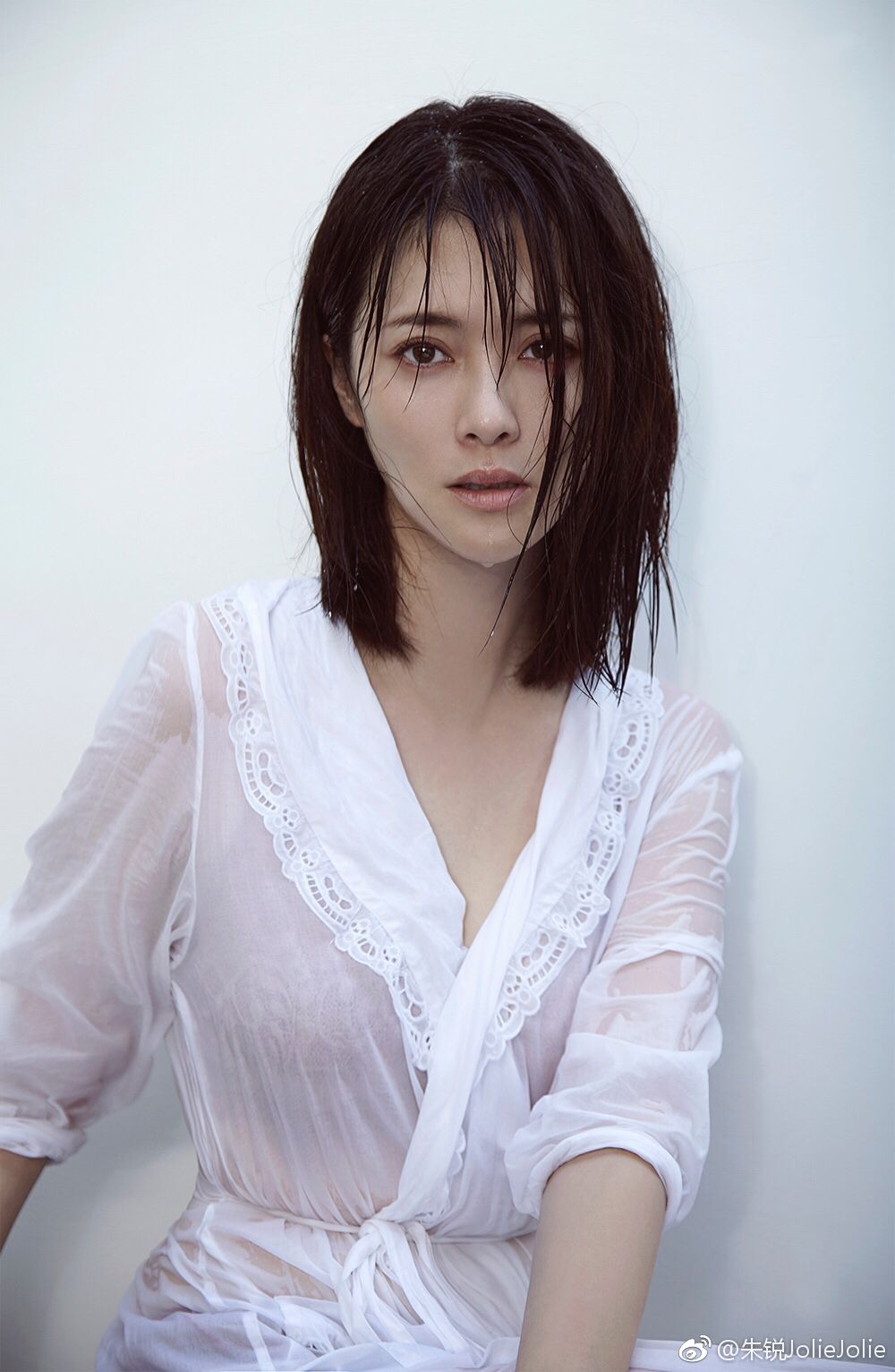 Rui Zhu Sexy and Hottest Photos , Latest Pics
