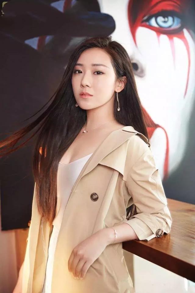 RenZi Jian Sexy and Hottest Photos , Latest Pics