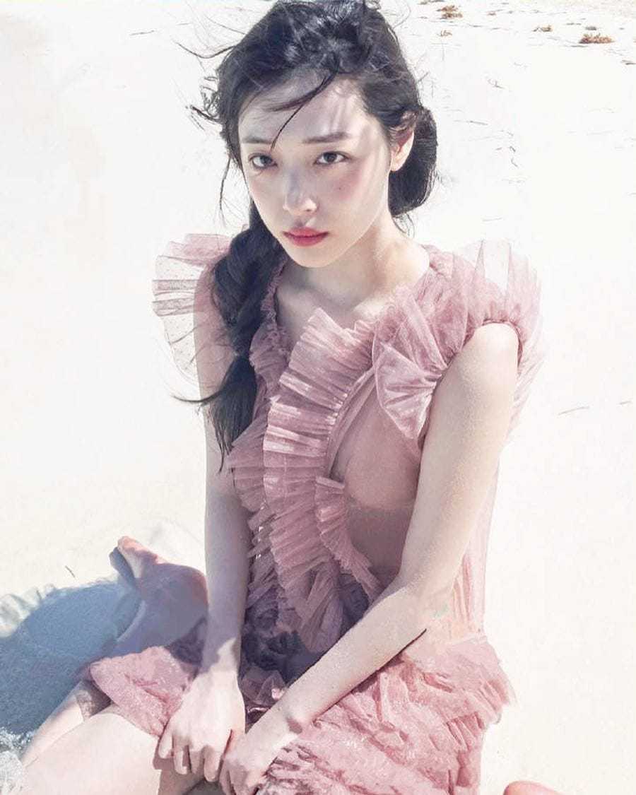 Sulli Choi Sexy and Hottest Photos , Latest Pics