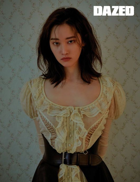 Jeon Jong-seo Sexy and Hottest Photos , Latest Pics