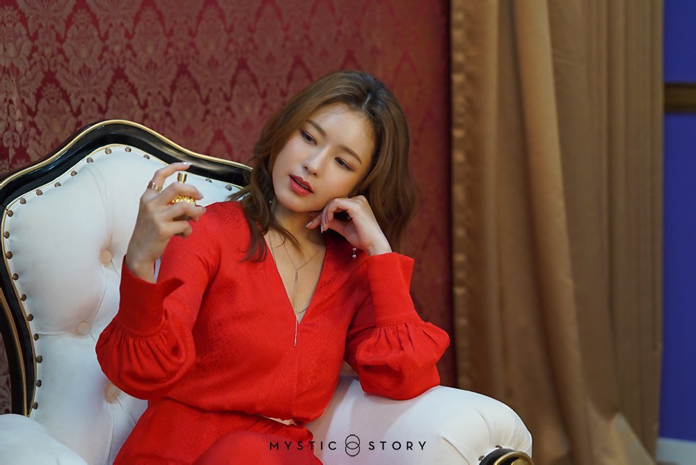 Ji-eun Oh Sexy and Hottest Photos , Latest Pics