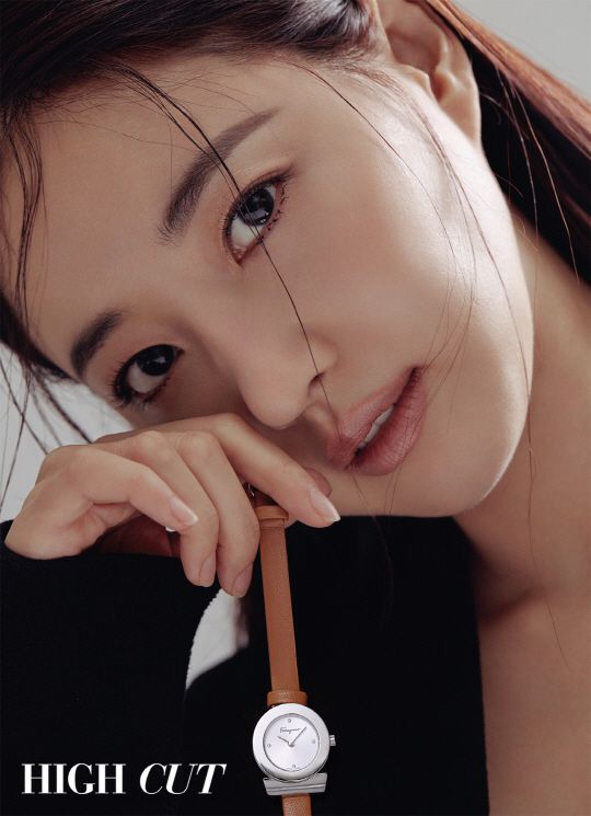 Sa-rang Kim Sexy and Hottest Photos , Latest Pics