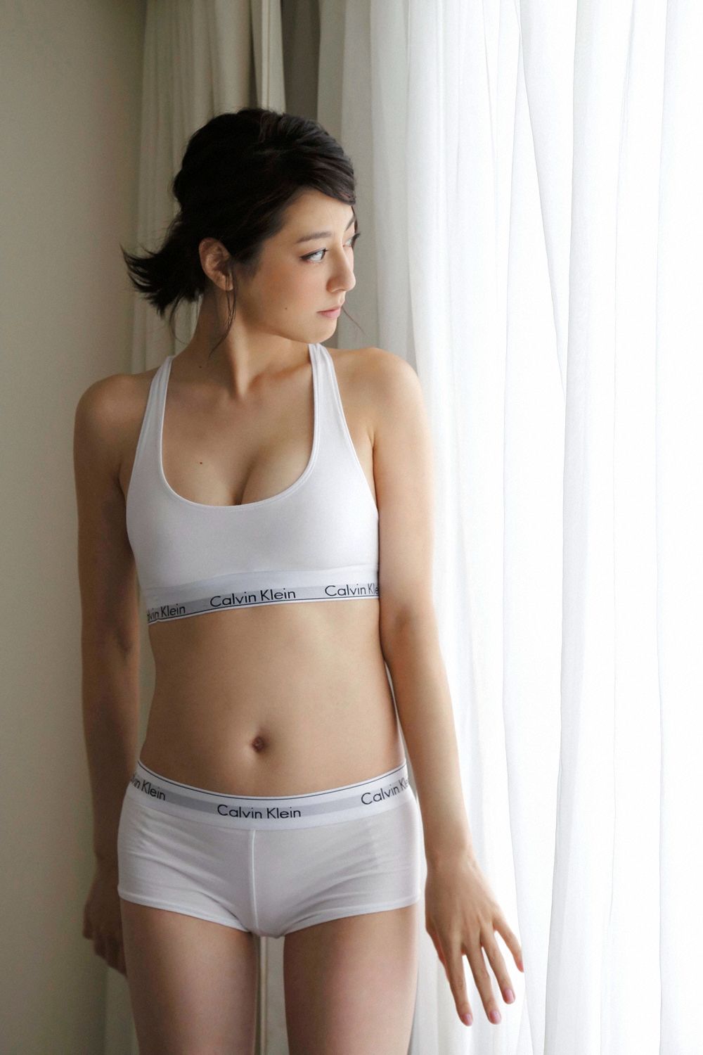Yumi Sugimoto Sexy and Hottest Photos , Latest Pics