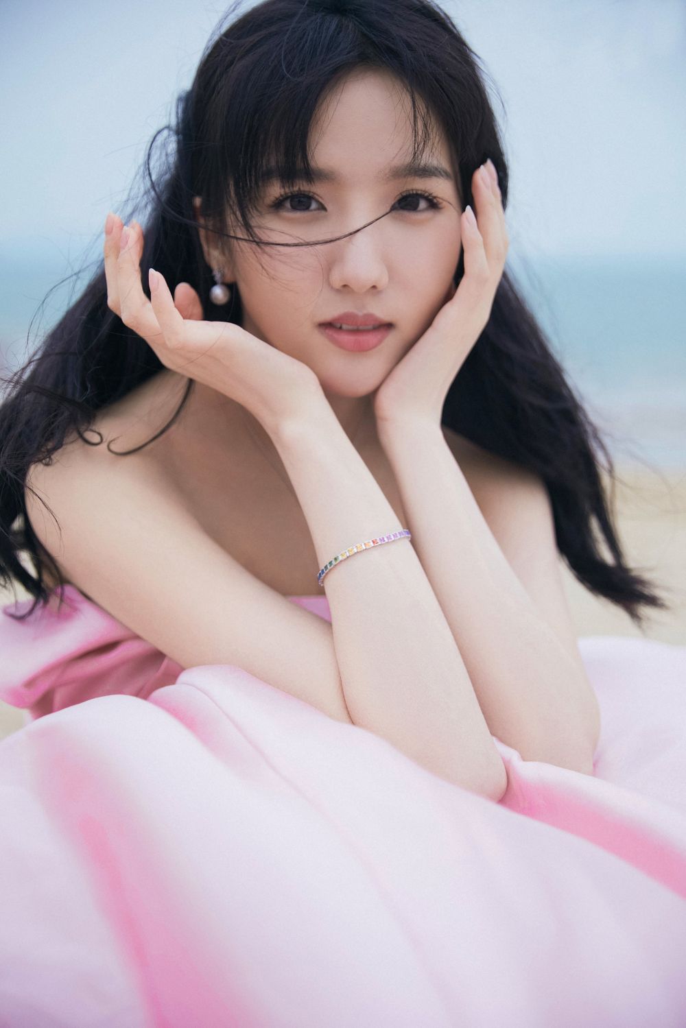 Xiaotong Su Sexy and Hottest Photos , Latest Pics
