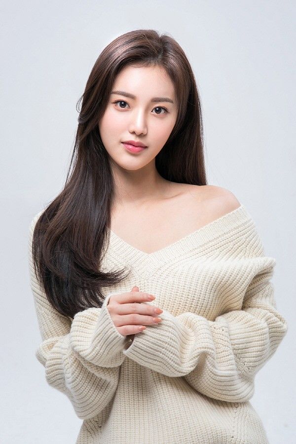So-Eun Han Sexy and Hottest Photos , Latest Pics