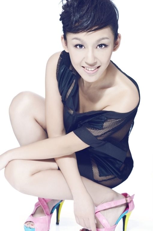 Yixin Liang Sexy and Hottest Photos , Latest Pics