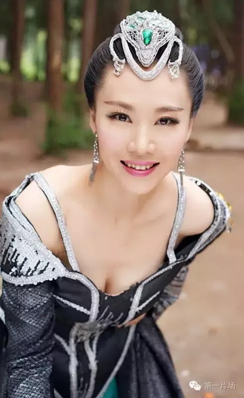 Baowen Zhang Sexy and Hottest Photos , Latest Pics