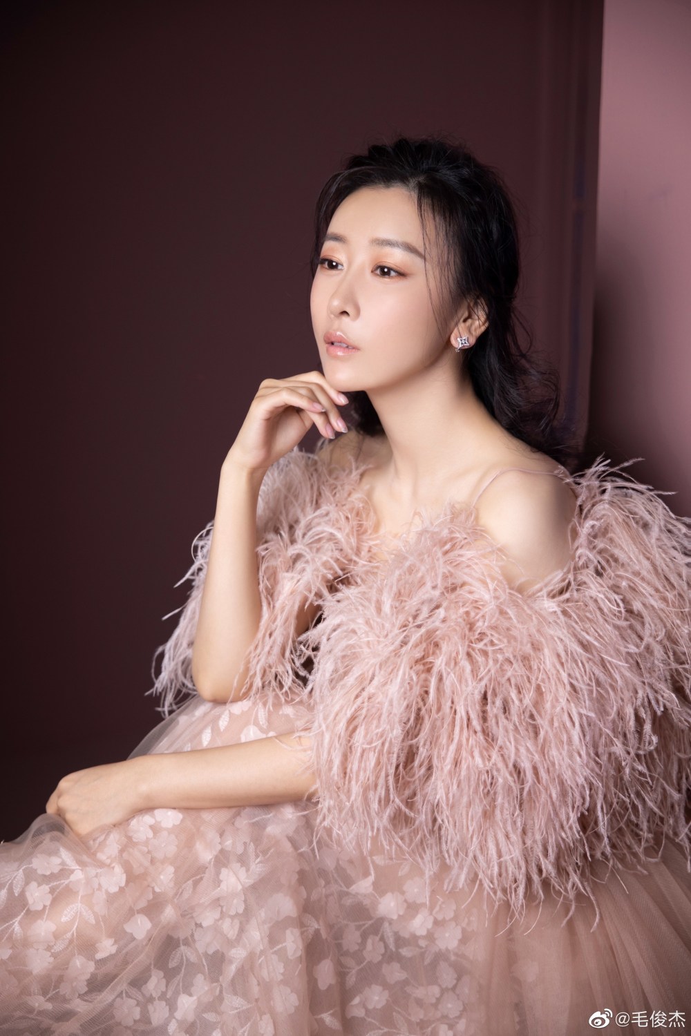 Junjie Mao Sexy and Hottest Photos , Latest Pics