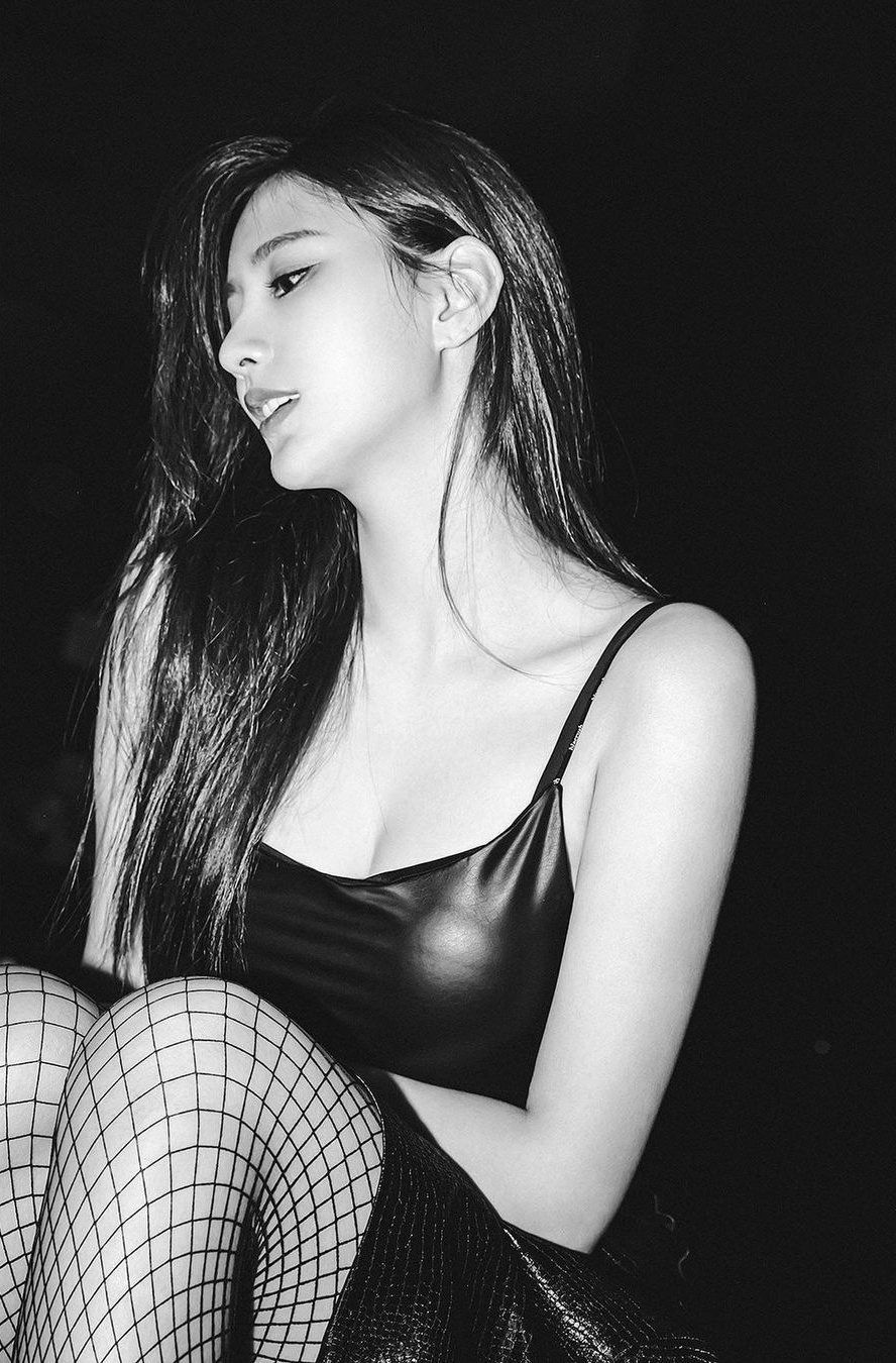 Ha-Young Oh Sexy and Hottest Photos , Latest Pics