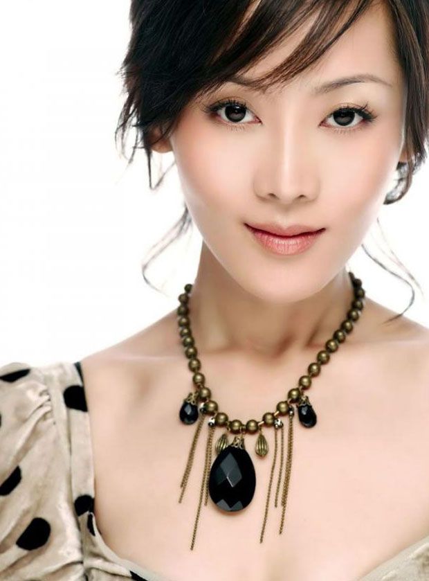 Yongli Che Sexy and Hottest Photos , Latest Pics