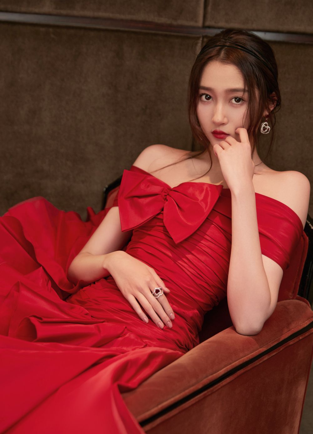 Xiaotong Guan Sexy and Hottest Photos , Latest Pics